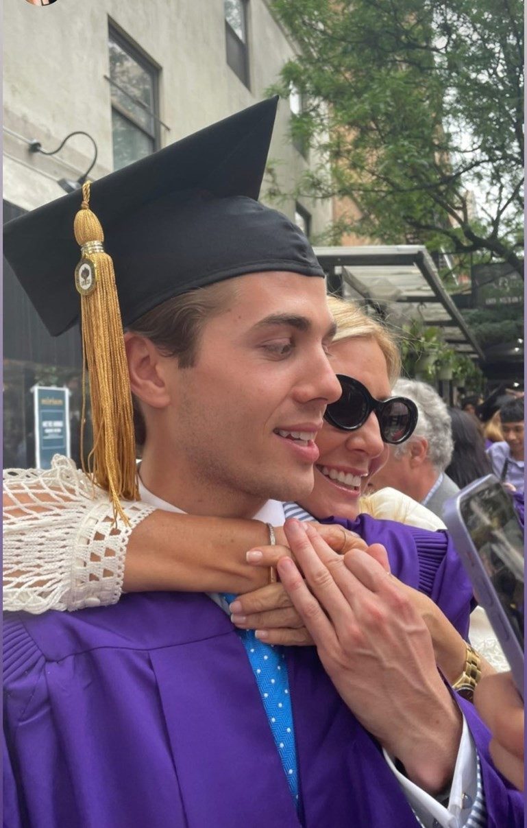 Παύλος - Σαντάλ: Ο γιος τους Αχιλλέας αποφοίτησε από το Πανεπιστήμιο