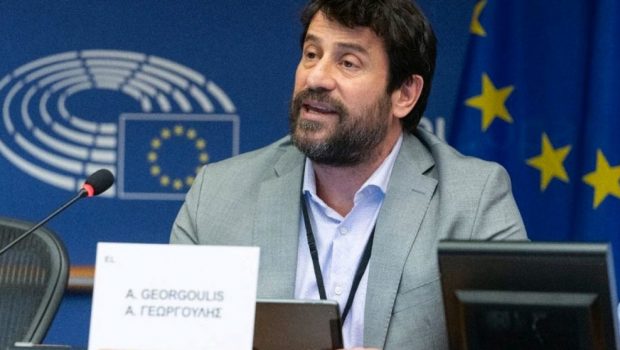 Αλέξης Γεωργούλης: Στην Ελλάδα για τις εκλογές – Σήμερα η συνεδρίαση για την άρση της ασυλίας του