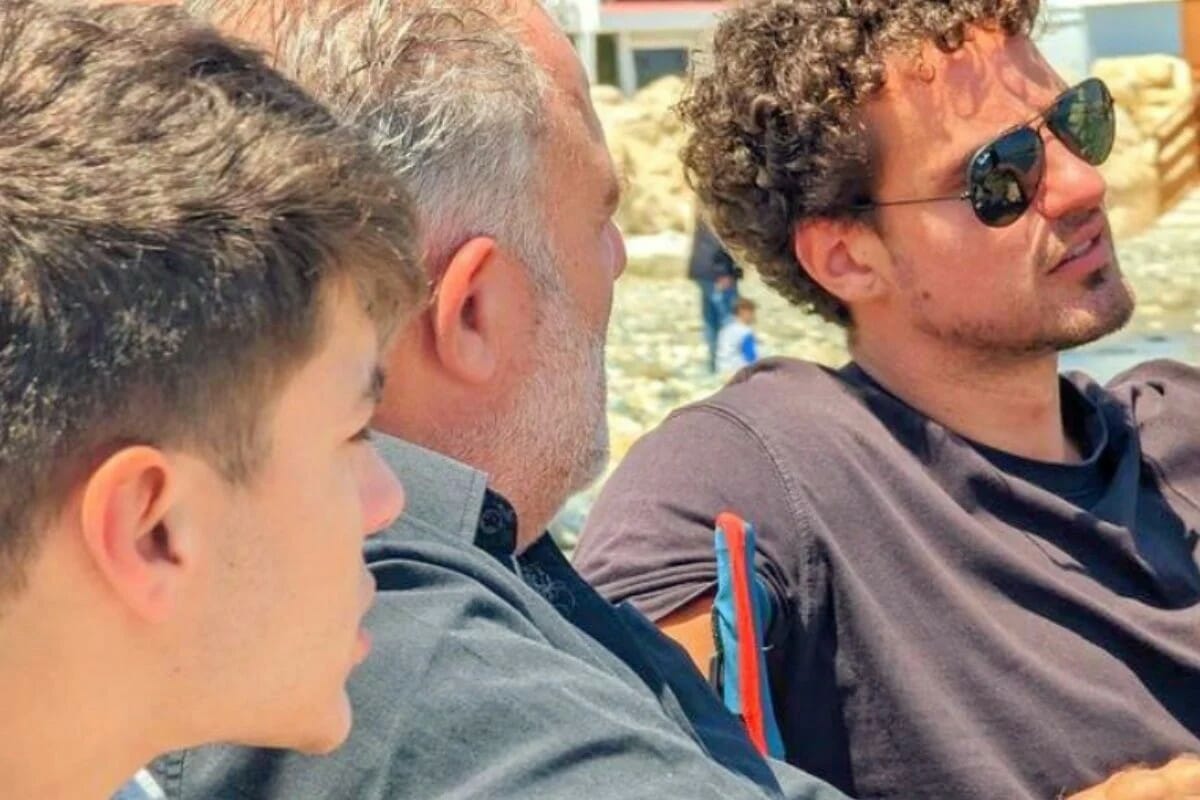 Γη της Ελιάς: Η πρώτη φωτογραφία του Λίαμ Άιρλαντ μετά την επιστροφή του στη σειρά