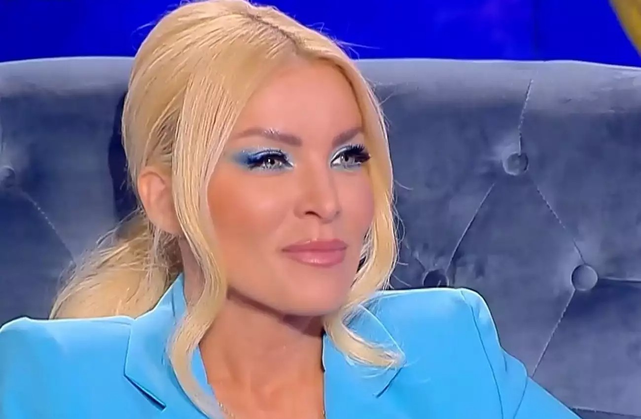 Κατερίνα Καινούργιου: «Με έχουν παρομοιάσει με την Ματίνα Μανταρινάκη»