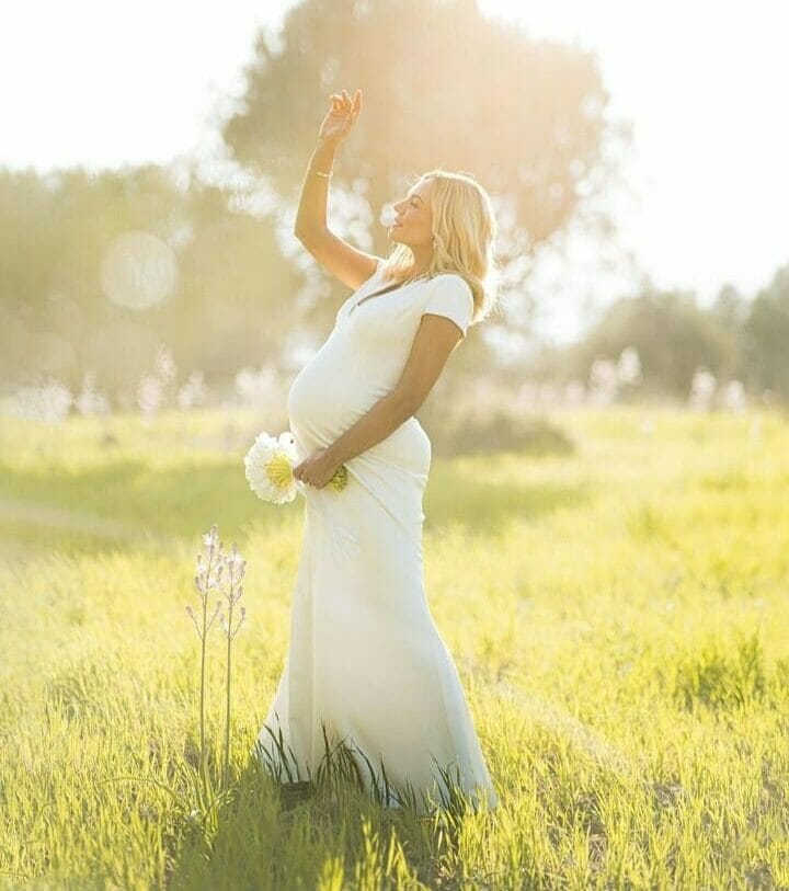 Ιωάννα Μαλέσκου: Δημοσίευσε για πρώτη φορά φωτογραφίες από τον πολιτικό της γάμο με τον Δανιά