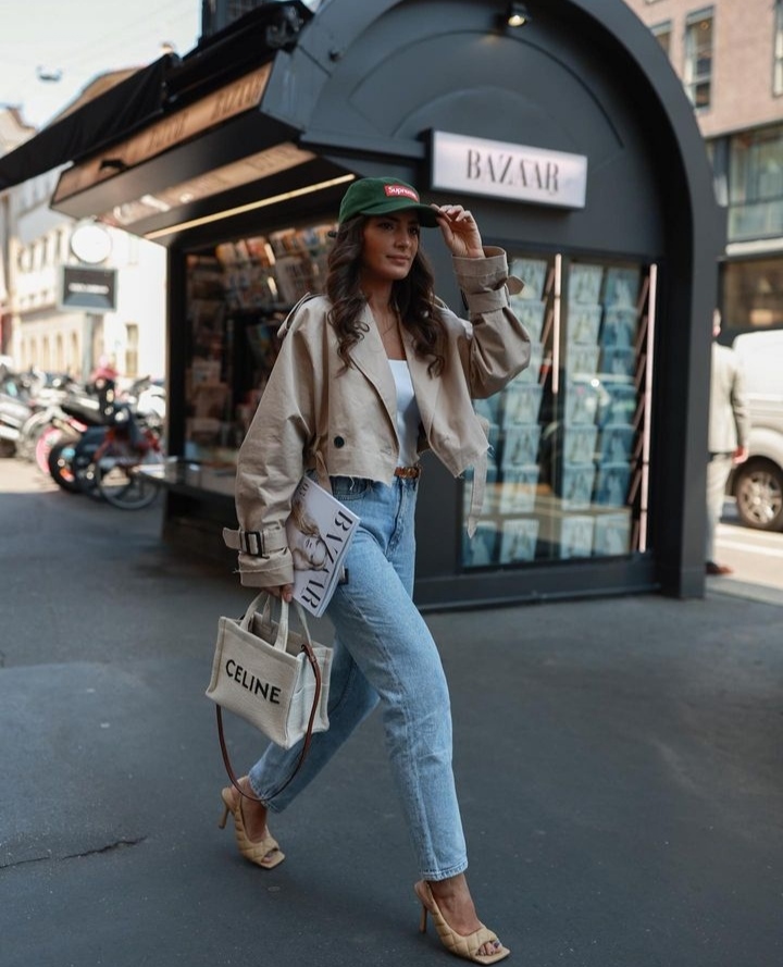 Συνδυασμοί με mules: Πώς να φορέσω με στυλ το παπούτσι του καλοκαιριού