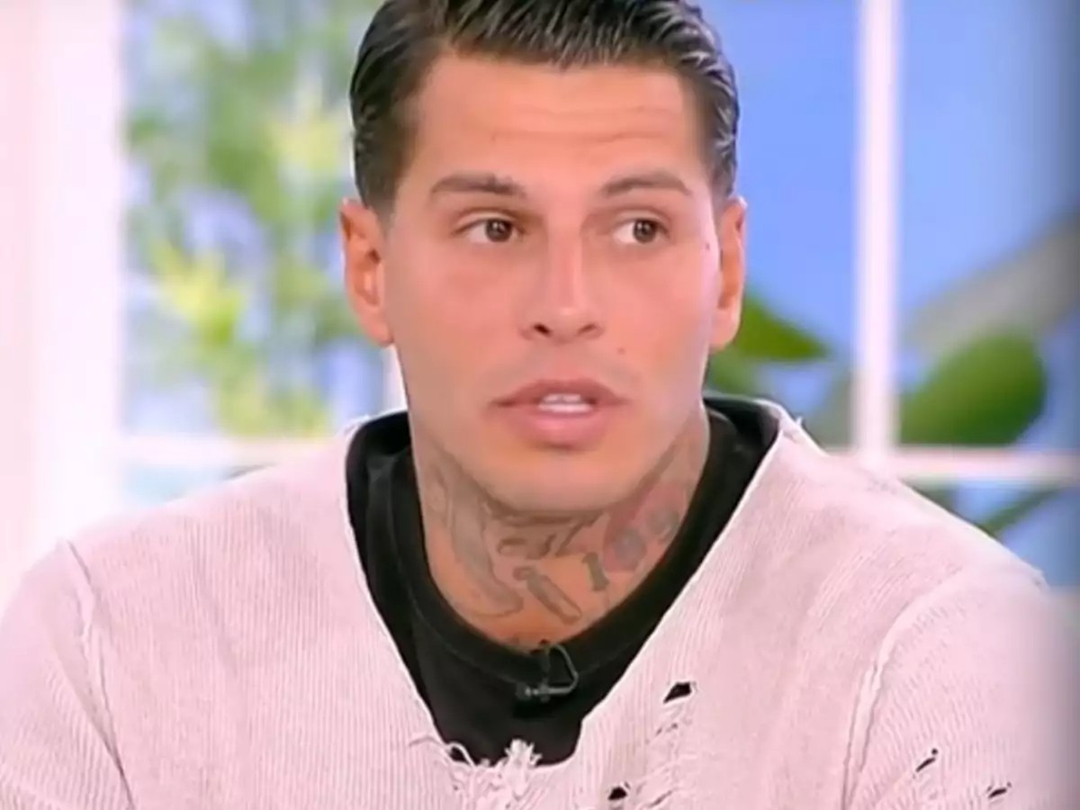 Νικόλας Αγόρου για Ηλία Μπόγδανο: «Θα “πουλούσε” τα πάντα για να βγει μπροστά»