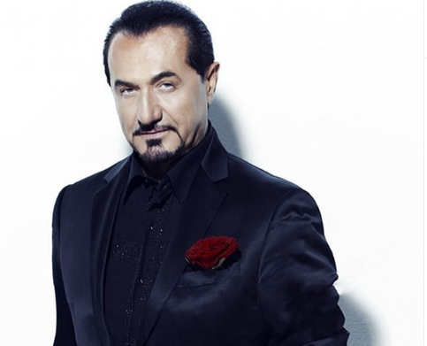 Λευτέρης Πανταζής: «Με ζήλευαν οι σχέσεις μου, λόγω της δουλειάς μου αρέσω»