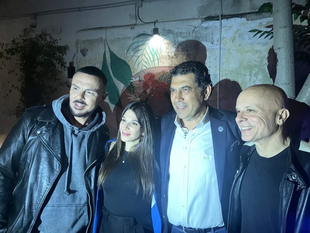 Γιορτή για το Showbiz thriller