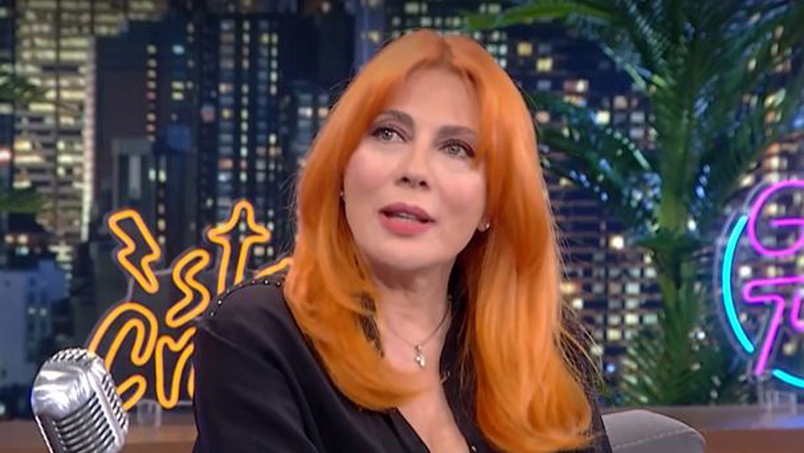 Σμαράγδα Καρύδη: Τα παιδικά της χρόνια και ο Θοδωρής Αθερίδης