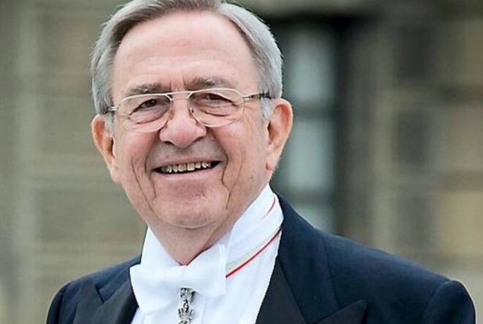 Τέως βασιλιάς Κωνσταντίνος: Υπό άκρα μυστικότητα το τρισάγιο από την οικογένεια στο Τατόι