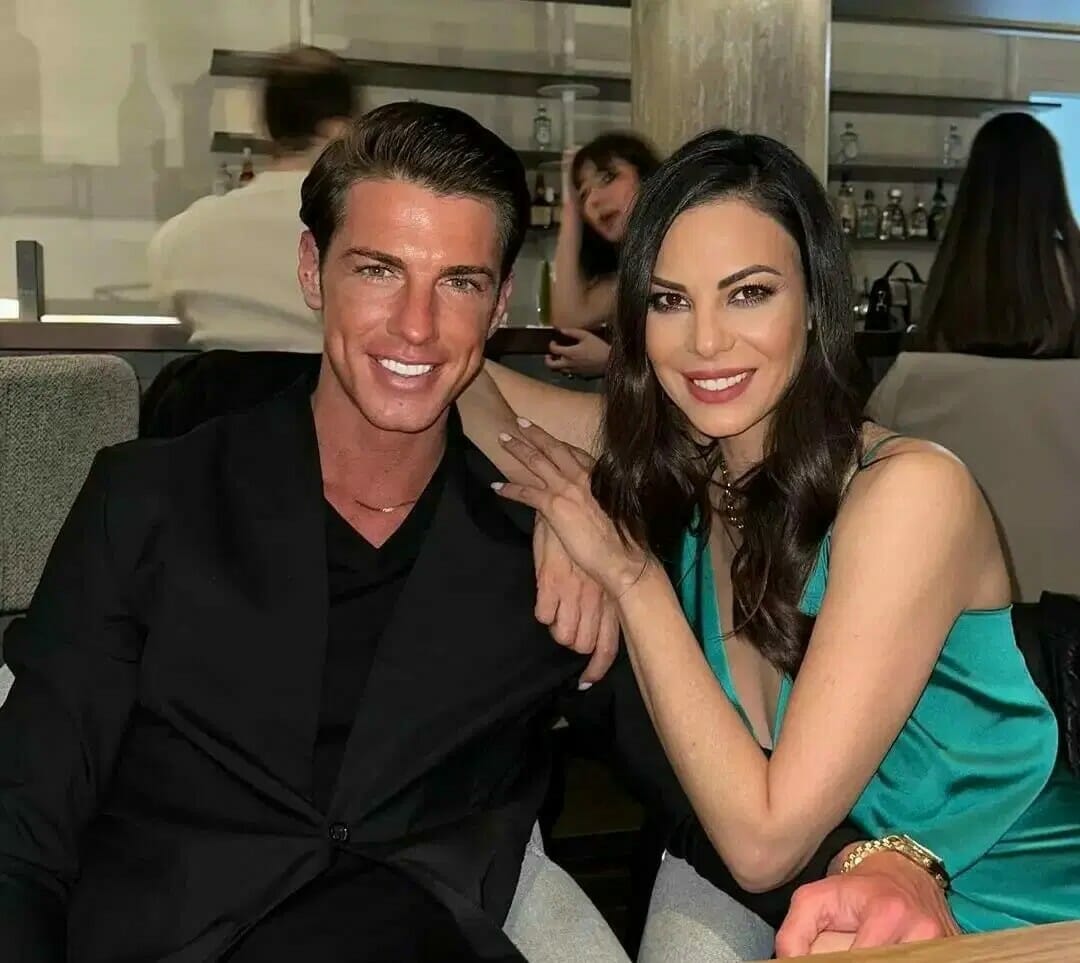 Ηλίας Κωνσταντίνου: Ο σύντροφος της Εύης Βατίδου μιλά πρώτη φορά για τη σχέση τους – «Ήταν έρωτας με την πρώτη ματιά»