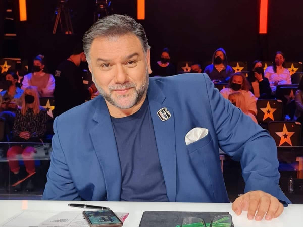 Γρηγόρης Αρναούτογλου: Νοσεί ξανά με κορονοϊό – «Κοντεύω να τρελαθώ γιατί δεν μιλάω με κανέναν»