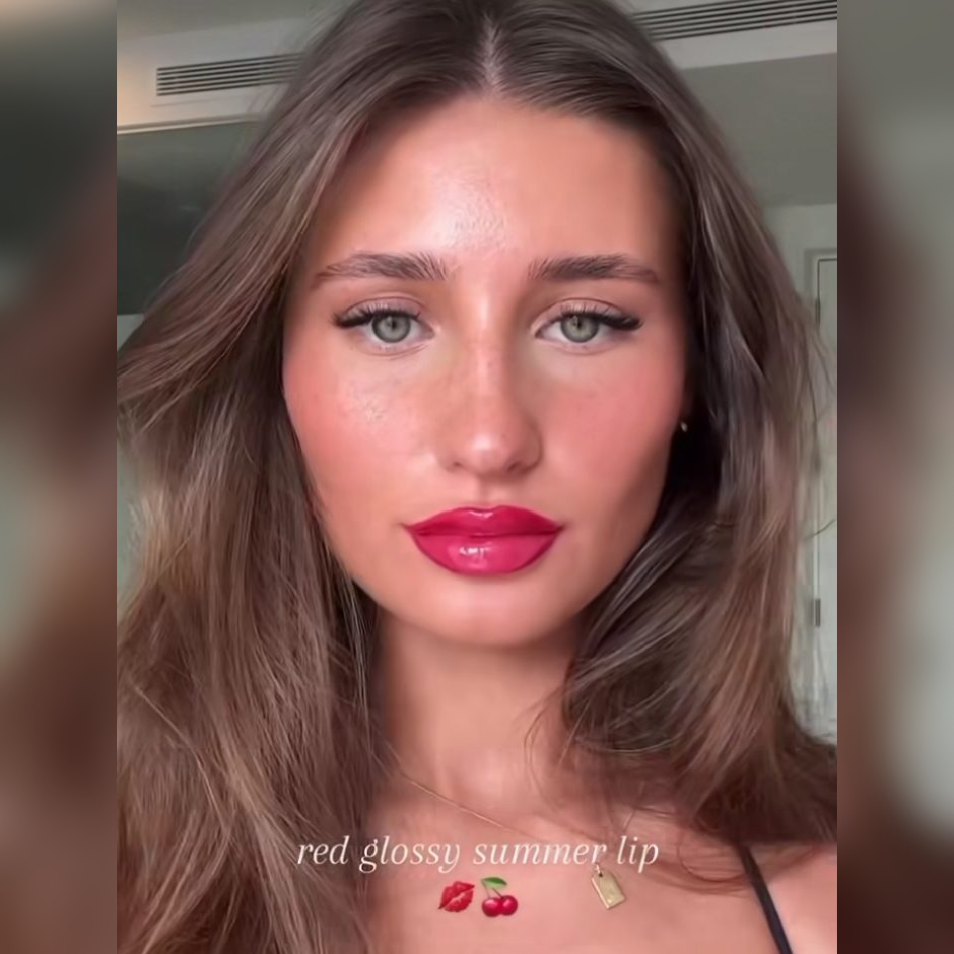 Beauty trend: Αυτό είναι το χρώμα για ζουμερά & σέξι χείλη το καλοκαίρι