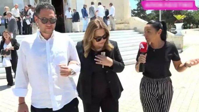 Δέσποινα Μοιραράκη: Υποβασταζόμενη στο ετήσιο μνημόσυνο του συζύγου της