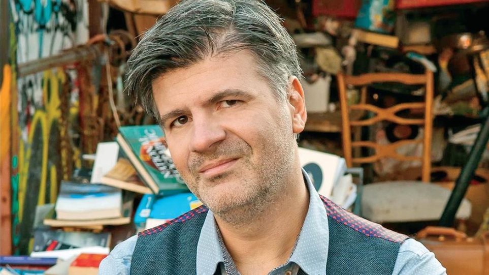 Φοίβος Δεληβοριάς: Δημοσίευσε την πρώτη φωτογραφία με την κόρη του