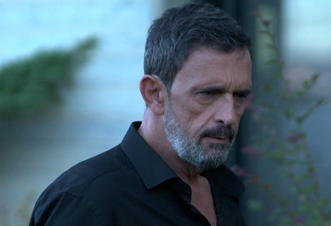 Μαύρο Ρόδο: Δηλητηριάζουν τον Θέμη!