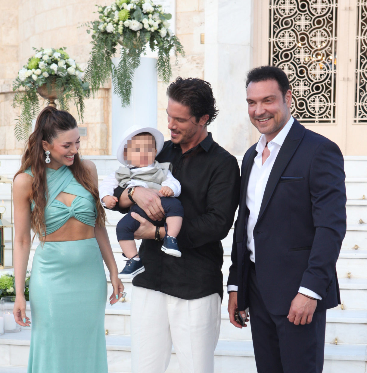 Σιαμπάνη - Σταθοκωστόπουλος: Όσα έγιναν στη βάφτιση του γιου τους με νονό τον Οικονομόπουλο