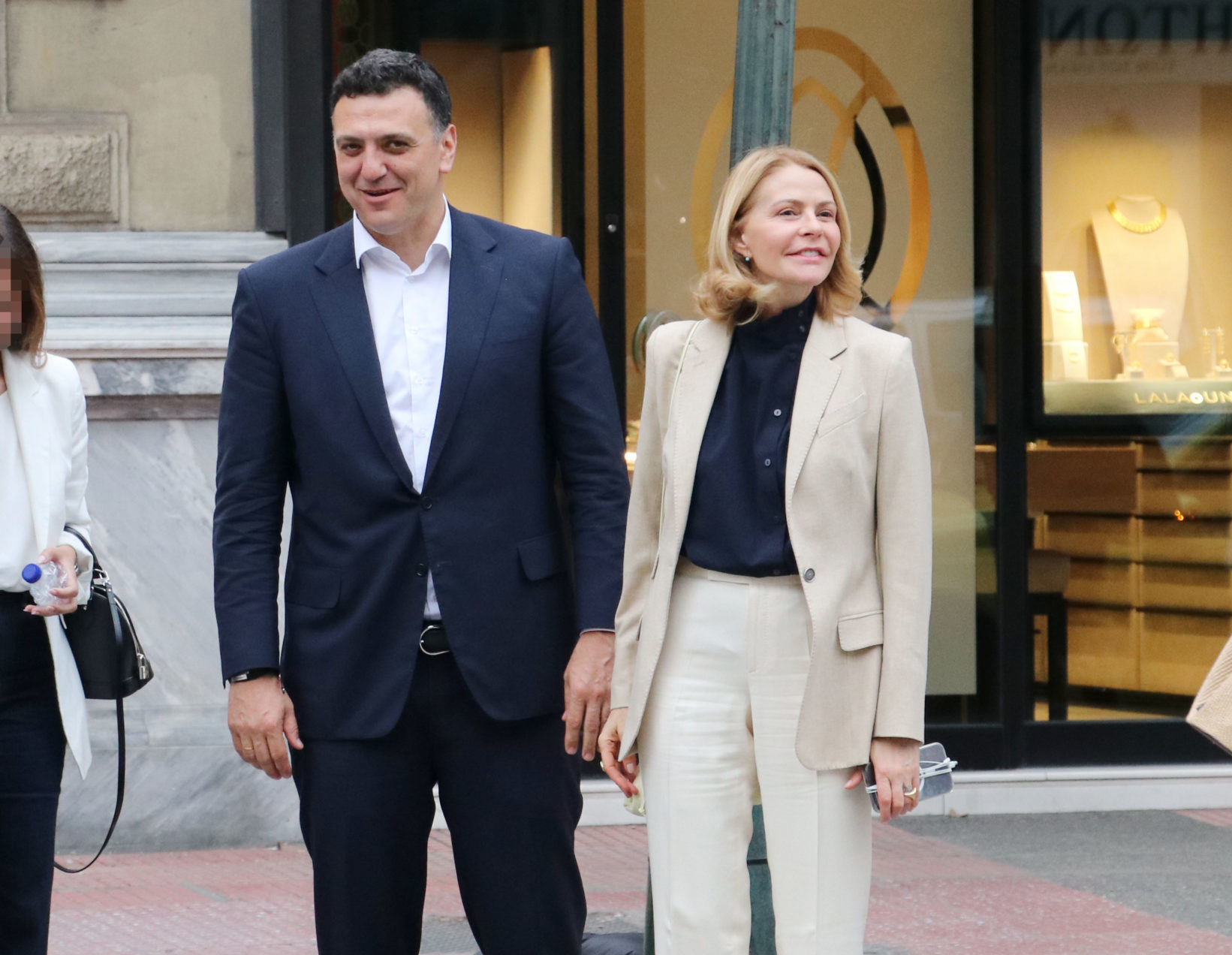 Μπαλατσινού - Κικίλιας: Χέρι - χέρι στο κέντρο της Αθήνας