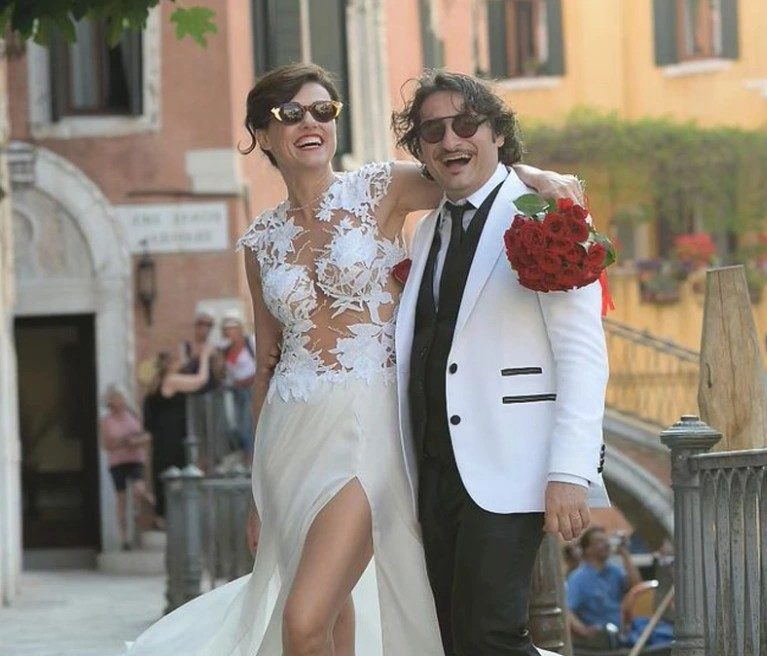 Βασίλης Χαραλαμπόπουλος - Λίνα Πρίντζου: Αδημοσίευτες φωτογραφίες από την ημέρα του γάμου τους στη Βενετία