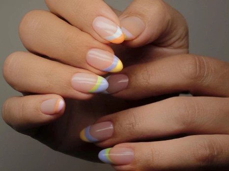 Colourful nails: Βάλε χρώμα στο μανικιούρ σου!