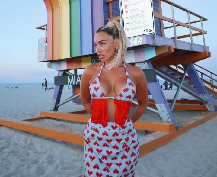 Κόνι Μεταξά: «Χαροπαλεύω για τη σωματική μου υγεία»