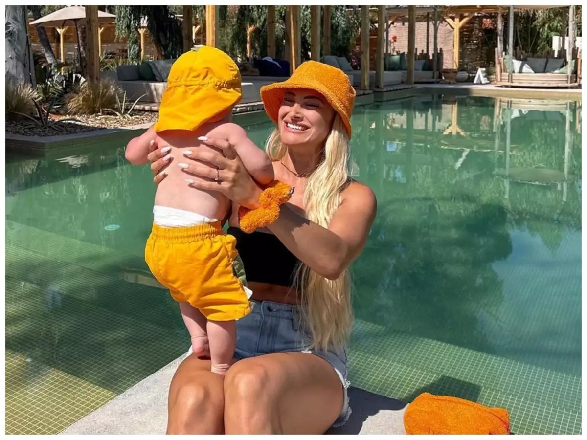 Ιωάννα Τούνη: Βαφτίζει τον γιο της!